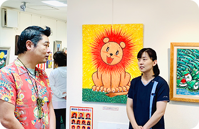 心がほっこりする　徳 治昭 童画展の様子